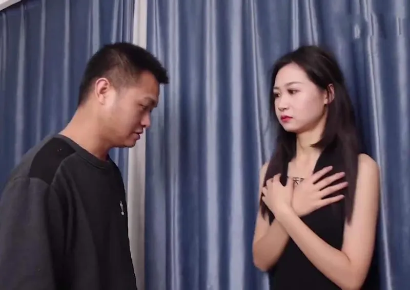 Bé người yêu tóc ngắn cực ngon hóa thân thành nàng hầu phục vụ anh